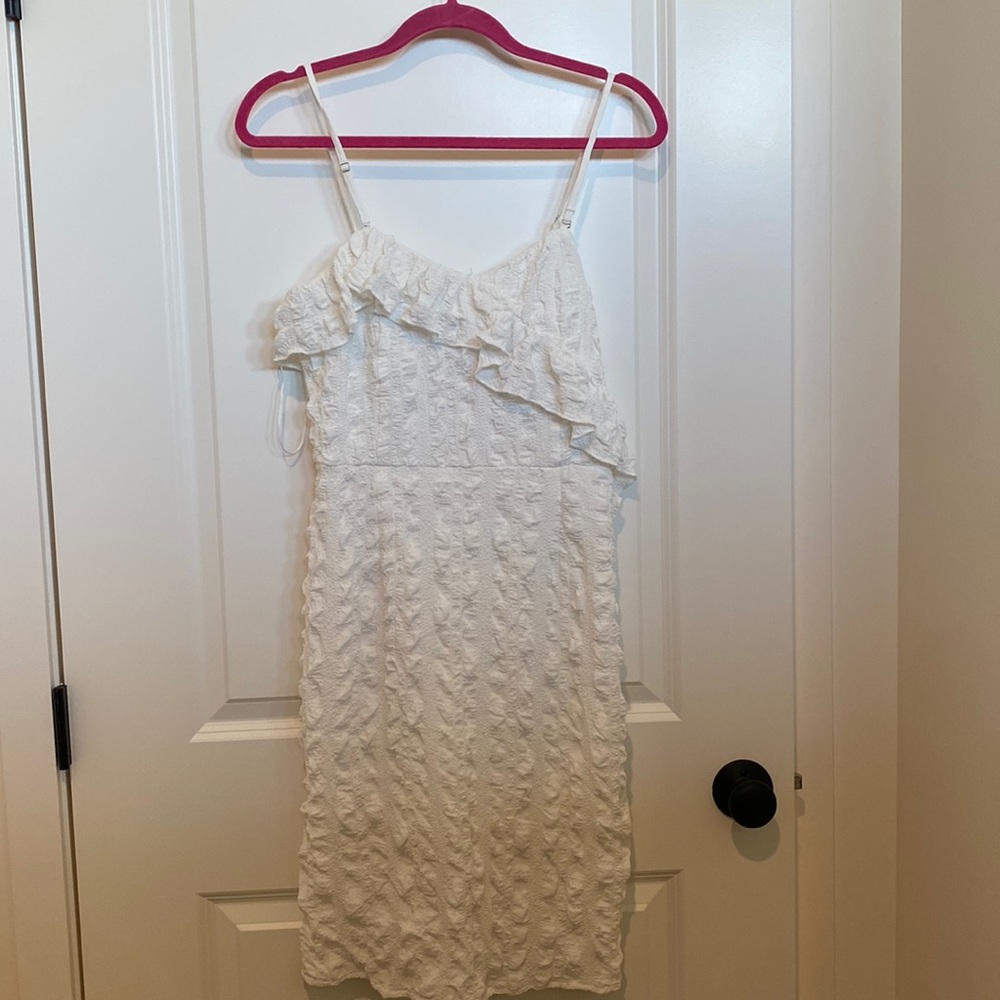 PEEFECT WHITE Dress